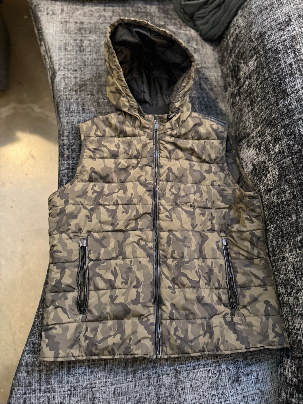 Zara Men’s Hooded Camo Puffer Vest in Green and Brown